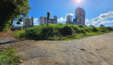 Terreno no Centro de Blumenau - Oportunidade Única de Investimento
