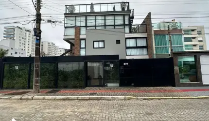 Casa com 3 quartos para alugar na Renato Melin Cunha, 200, Praia Brava, Itajaí por R$ 25.000