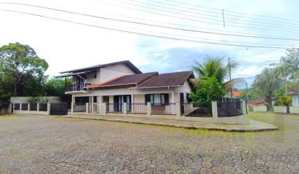 Casa com 4 quartos à venda no Itoupava Norte, Blumenau , 200 m2 por R$ 960.000