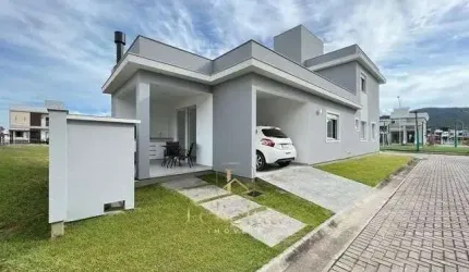 Casa à venda no bairro Bairro Deltaville - Biguaçu/SC