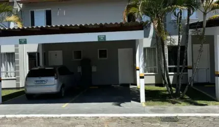 Sobrado a venda em condomínio fechado com 2 dorm. Sertão do Maruim - São José