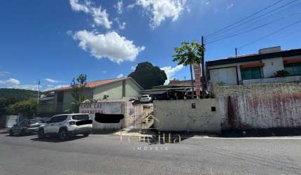 Terreno a venda no bairro Barreiros em São José/SC