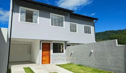 Sobrado com 02 dormitórios em Forquilhas, São José/SC