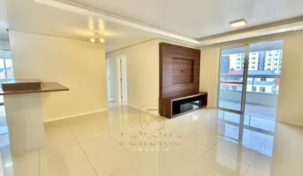Apartamento com 03 dormitórios sendo 01 suíte na Praia Comprida em São José/SC