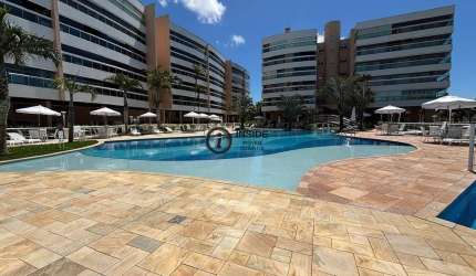 Apartamento com 3 suítes em condomínio resort