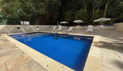 Apartamento reformado com 2 suítes