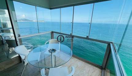 Apartamento frente mar de 3 quartos com 2 suítes