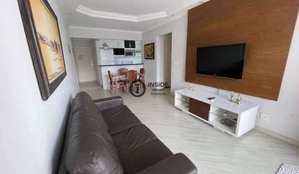 Apartamento lado praia de 2 quartos na enseada