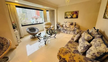 Apartamento de 4 quartos no centro da cidade