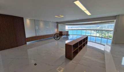 Apartamento reformado com vista mar e 4 suítes