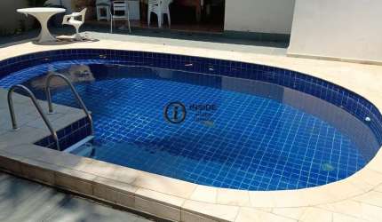 Casa com Piscina e Jardim na Enseada Guarujá