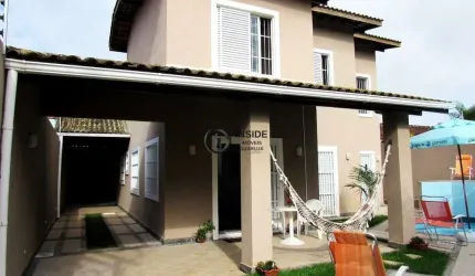 Casa com 3 quartos e 4 vagas a 200m do mar