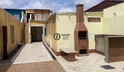 Casa na enseada com 4 quartos e 3 vagas