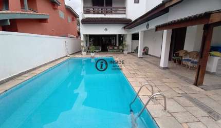 Casa no Jardim Acapulco com 5 quartos
