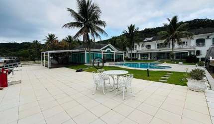 Casa 5 suites com pier na Marina Guarujá .