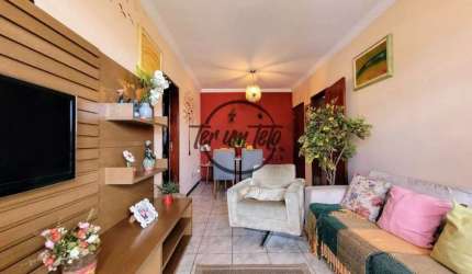 Apartamento no Morro da Glória com varanda e vista definitiva, muito claro e arejado, com moveis planejados!!!