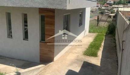 CASA COM 3 QUARTOS EM CAMPINA GRANDE DO SUL