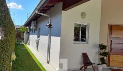 Casa à Venda - Prainha, Caraguatatuba - 200m2  - 4 suítes