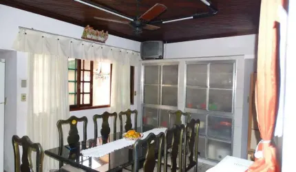 Casa à Venda - Indaiá, Caraguatatuba - 220m2  - 4 Quartos