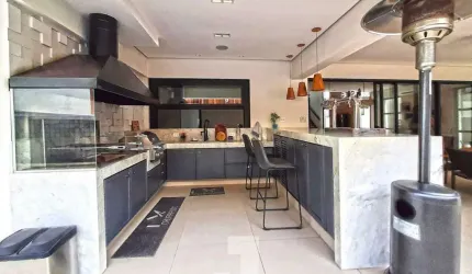 Casa em Condomínio à Venda - Alphaville Dom Pedro 2, Campinas - 354,46m2 - Condomínio Alphaville Dom Pedro 2  - 3 suítes