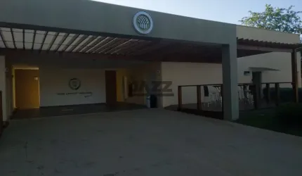 Casa de alto padrão à venda com 250m² de terreno e 191,50m² de construção, com 3 quartos sendo suítes e piscina no Park Unimep Taquaral.