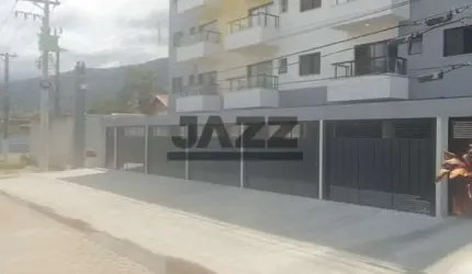 Apartamento à venda no Edificio Ana Rosa - Indaia a 500metros da praia