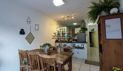 Casa à venda no bairro Água Branca, com 185 m², três quartos, dois banheiros e duas vagas de garagem
