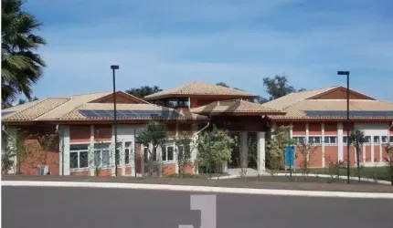 Casa em Alphaville Dom Pedro  para Venda e Locação