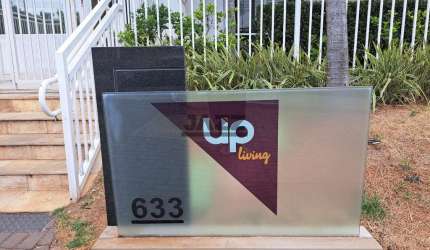 Up Living- Amoreiras !!