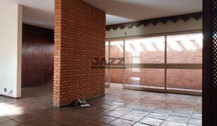 Casa à venda no São Dimas, com 307 m², 6 quartos, 3 banheiros, quintal e 2 vagas de garagem