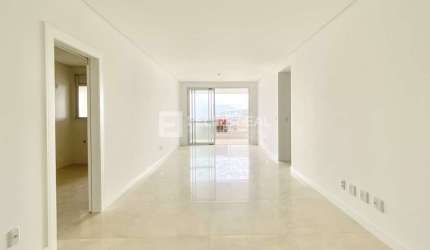 Apartamento em Campinas - São José, SC