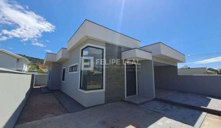Casa com Amplo Terreno em São Sebastiao  -  Palhoça