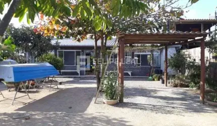 Casa em Araçatuba - Imbituba, SC