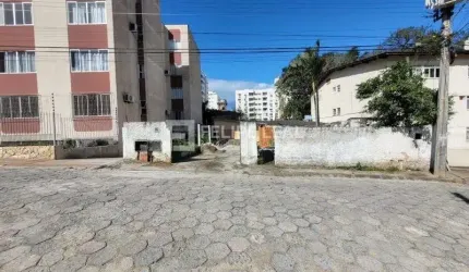 Lote / Terreno em Trindade - Florianópolis, SC