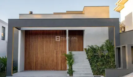 Casa em Bairro Pedra Branca  -  Palhoça