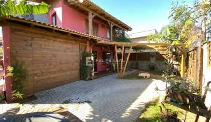 Casa em Rio Tavares - Florianópolis, SC