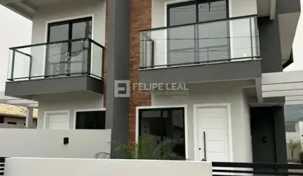 Sobrado em Forquilhas  -  São José