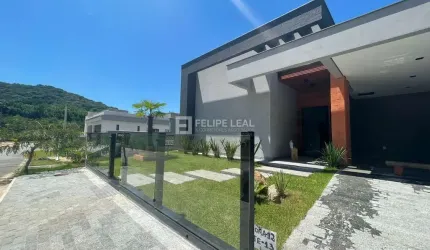 Casa em Condominio em Forquilhas  -  São José