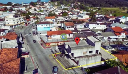 Prédio Comercial e Residencial em Fazenda Santo Antônio