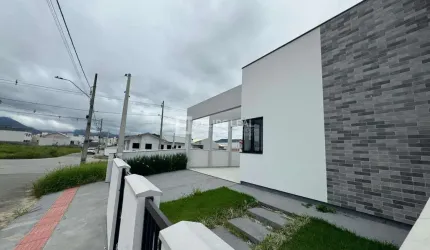 Casa em Caminho Novo  -  Palhoça