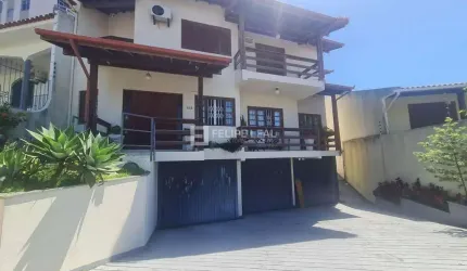 Casa em Capoeiras  -  Florianópolis