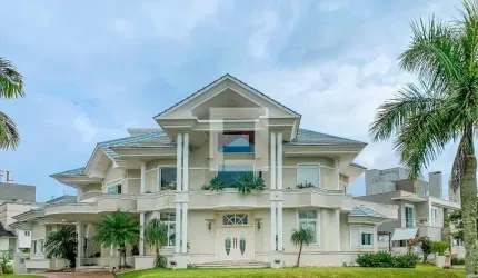 Casa em Jurerê Internacional - Florianópolis, SC