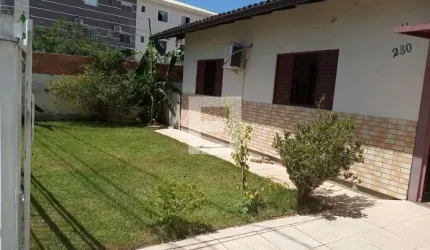 Casa em Ingleses do Rio Vermelho - Florianópolis, SC