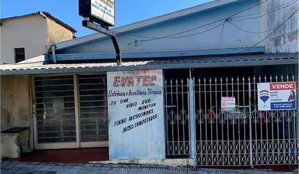RE/MAX Vende Casa Comercial em Vinhedo - SP - R$ 945.000,00