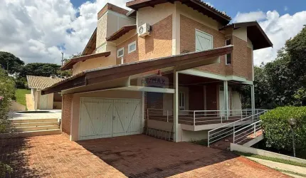 RE/MAX VENDE Casa em Condomínio 4 suítes 4 vagas 540m² R$ 1.920.000 Vale da Santa Fé Vinhedo /SP