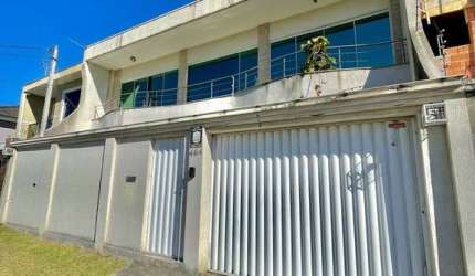 Casa com 6 quartos à venda na Avenida Clemente Précoma, Cruzeiro, São José dos Pinhais por R$ 1.300.000