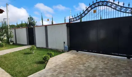 Chácara / sítio com 4 quartos para alugar na Rua Francisco Ferreira da Rocha Loures, Campina do Taquaral, São José dos Pinhais, 1600 m2 por R$ 14.000