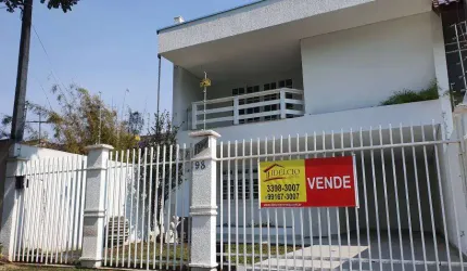 Casa com 3 quartos à venda na Rua Dionizia Itália Bino, 98, Centro, São José dos Pinhais, 251 m2 por R$ 1.300.000