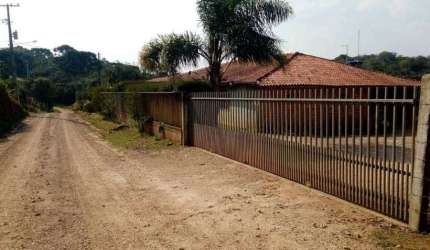Chácara / sítio com 3 quartos à venda na Rua Professor Júlio Carvalho Gomes, 5, Roça Velha, São José dos Pinhais por R$ 679.000
