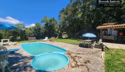 Chácara com piscina  3 dormitórios à venda, 3800 m² por R$ 670.000 - Campo Largo da Roseira - São José dos Pinhais/PR